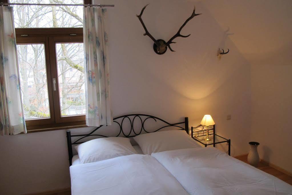 Apartments Alte Villa การ์มิช-พาร์เทนเคียร์เชน ภายนอก รูปภาพ