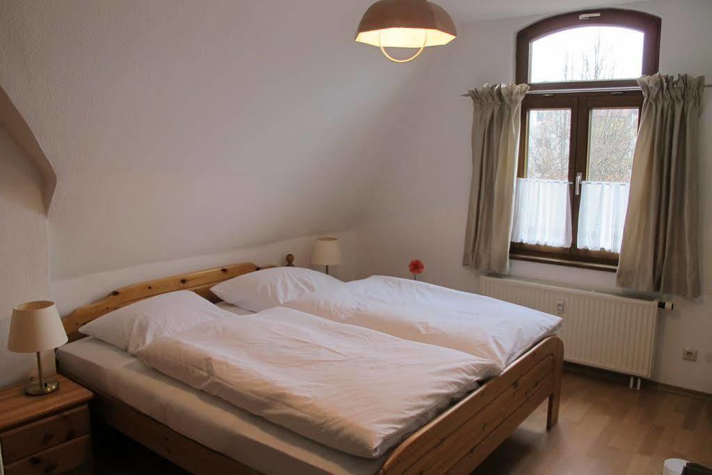 Apartments Alte Villa การ์มิช-พาร์เทนเคียร์เชน ภายนอก รูปภาพ